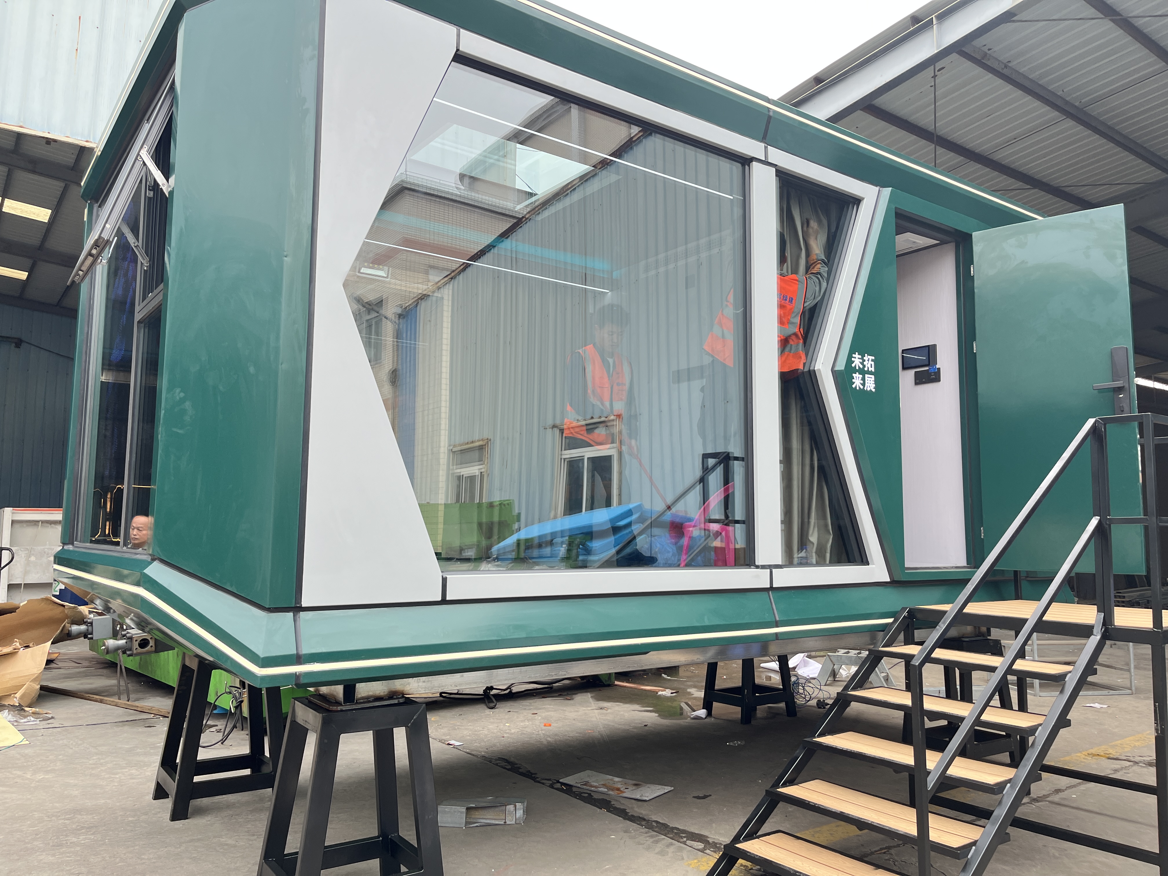 CGCH M3 Smart Removable Homes Prefab Capsule House With Bathroom Sunshine Room AI Voice Control Tiny House Villas