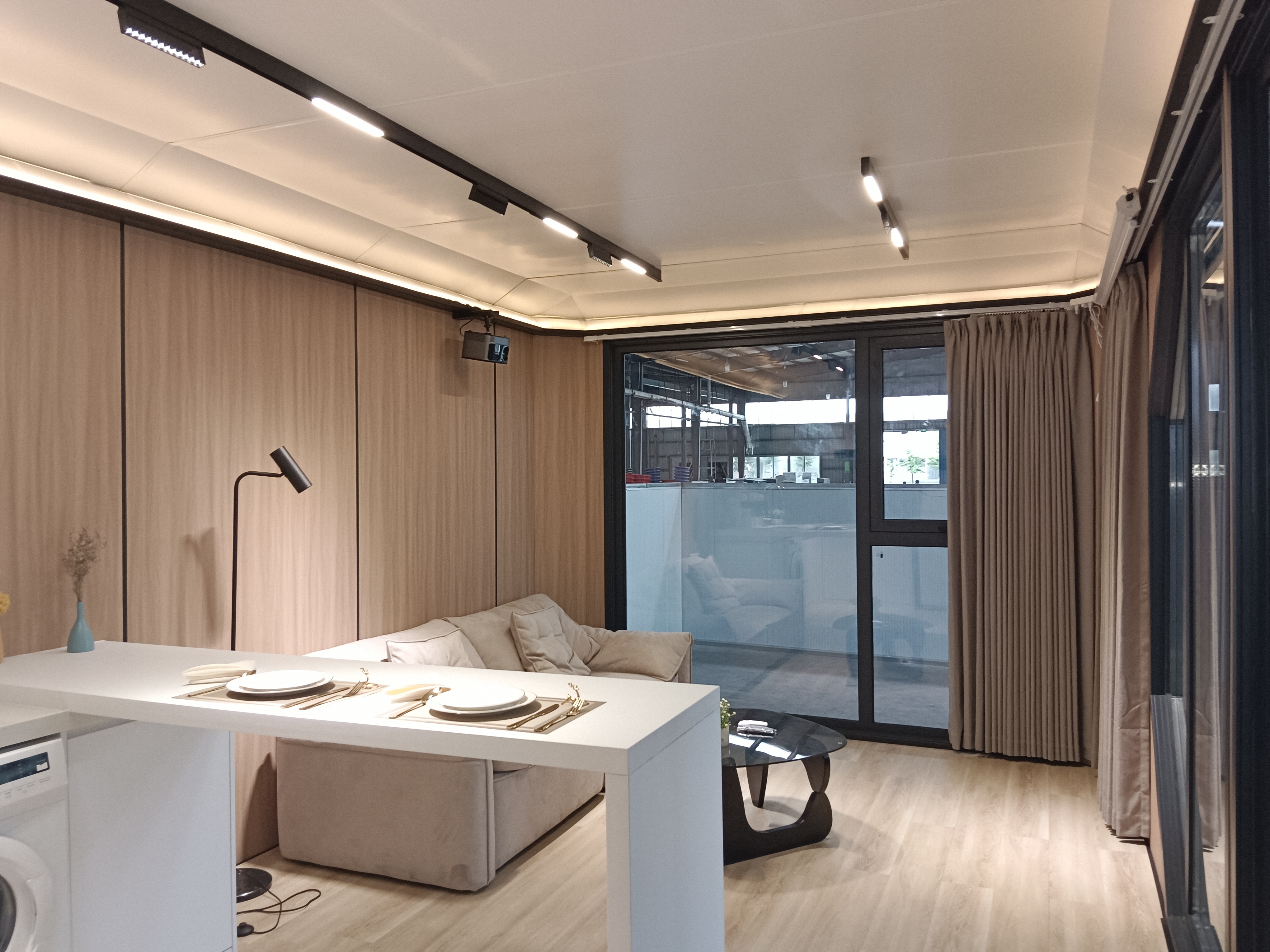capsule house