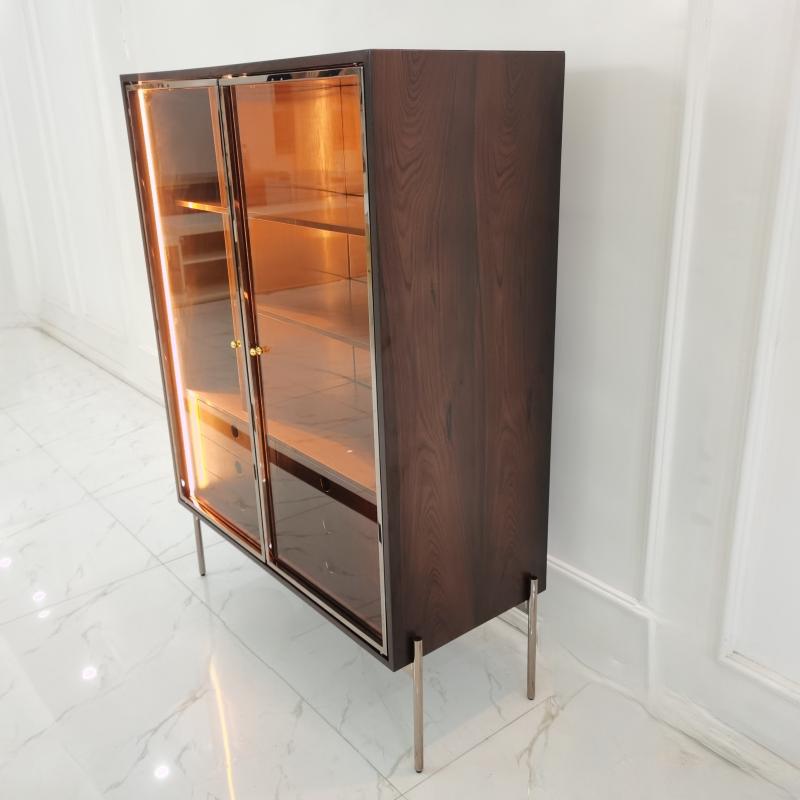 Wooden Luxurious Cabinet