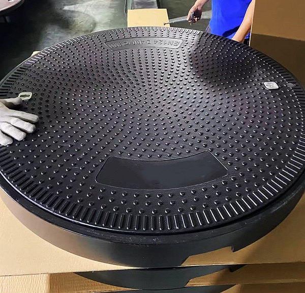 watertight manhole covers