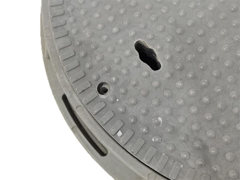 Composite mahole cover
