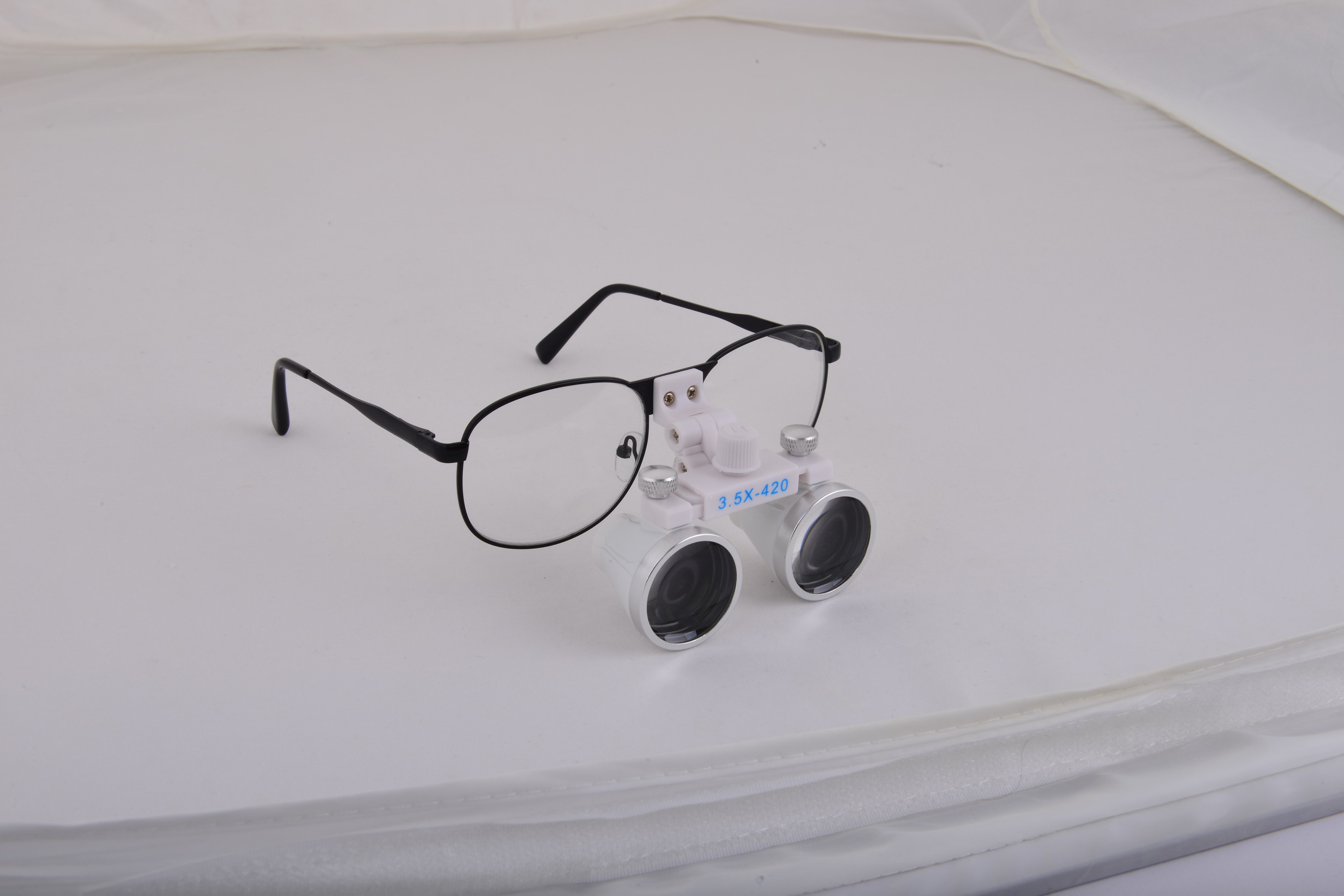 surgical binocular loupes