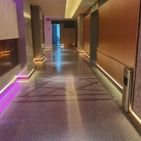 טרצו לבן של שאנל, טרצו יצוק מראש בצבע לבן