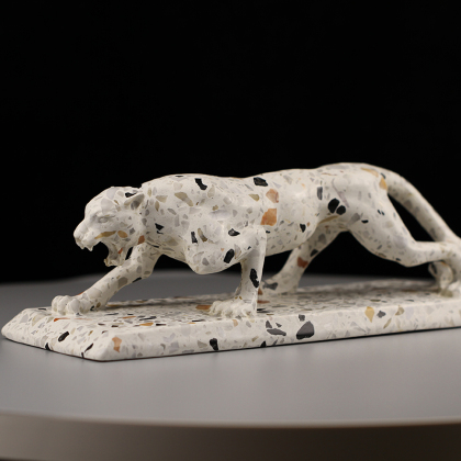 عمل فني من أحجار التيرازو في الكهوف