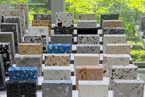 Szín- és forgácskombinációk: Az egyedi terrazzo padlóburkolatok művészete