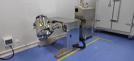 Pelanggan membeli mixer otomatis Pelanggan membeli mixer otomatis