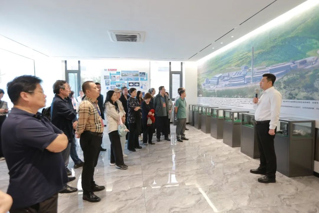 Interview of the "100 Cities and 100 Media in China Visit Jinzhou" Event