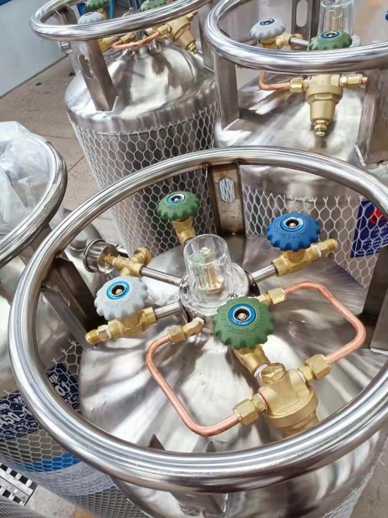 175L 1.4/2.01MPa Liquid Nitrogen Argon Oxygen Cryogenic Dewar Bottle
