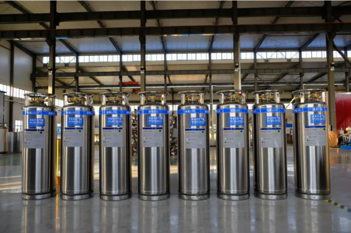 The Producing of Low Temperature Insulation Gas Cylinder (Duwa Bottle)