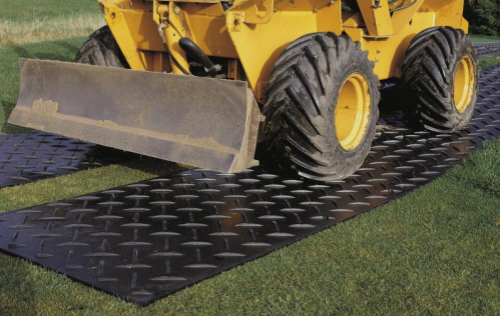 Flame retardant antistatic paving mat