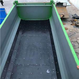 UHMWPE liner plate of the vehicle