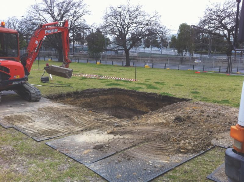 Temporary Heavy Equipment Vehicle Access Road Mat