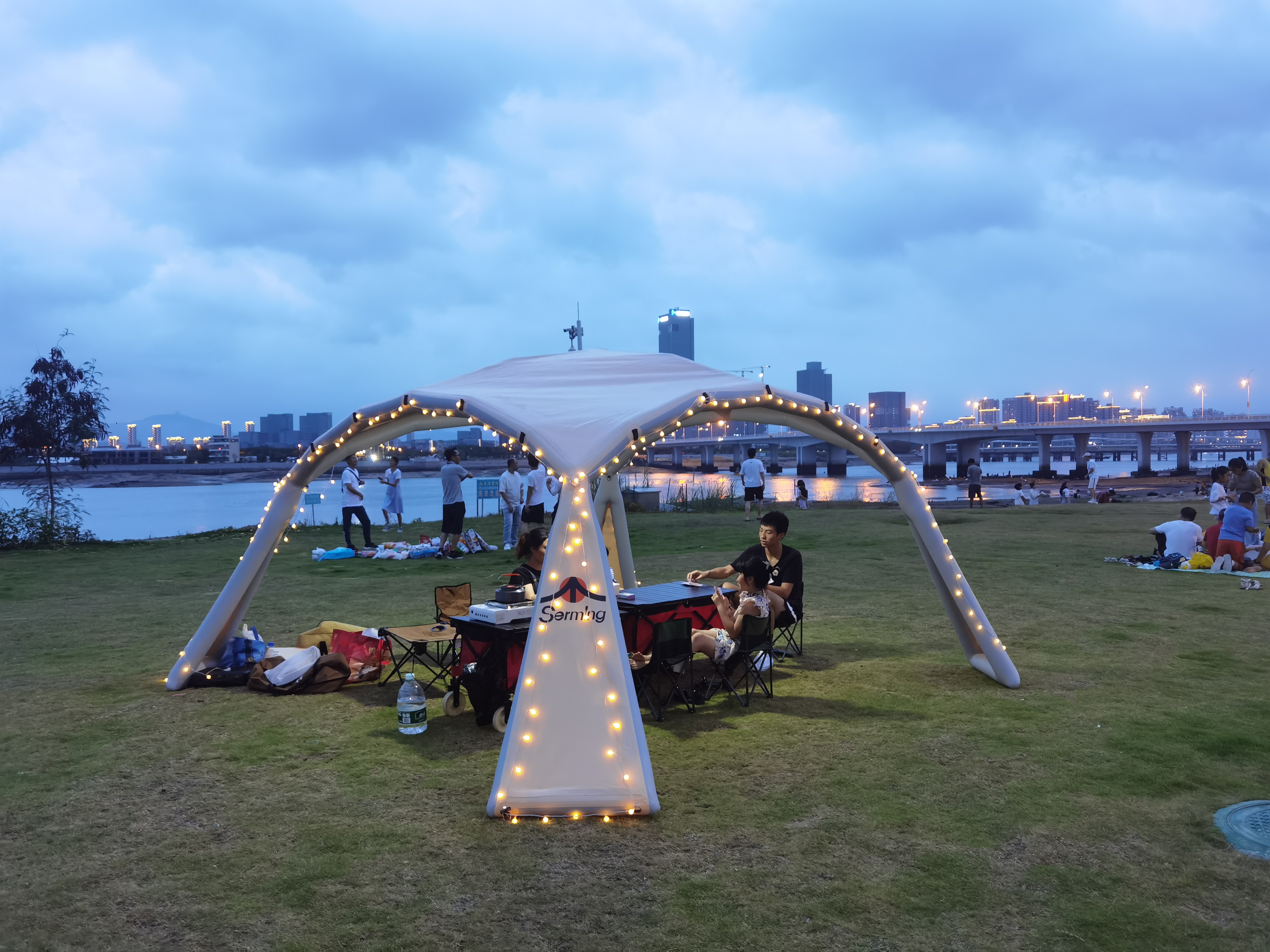 Light Weight Outdoor Family Integration Tent