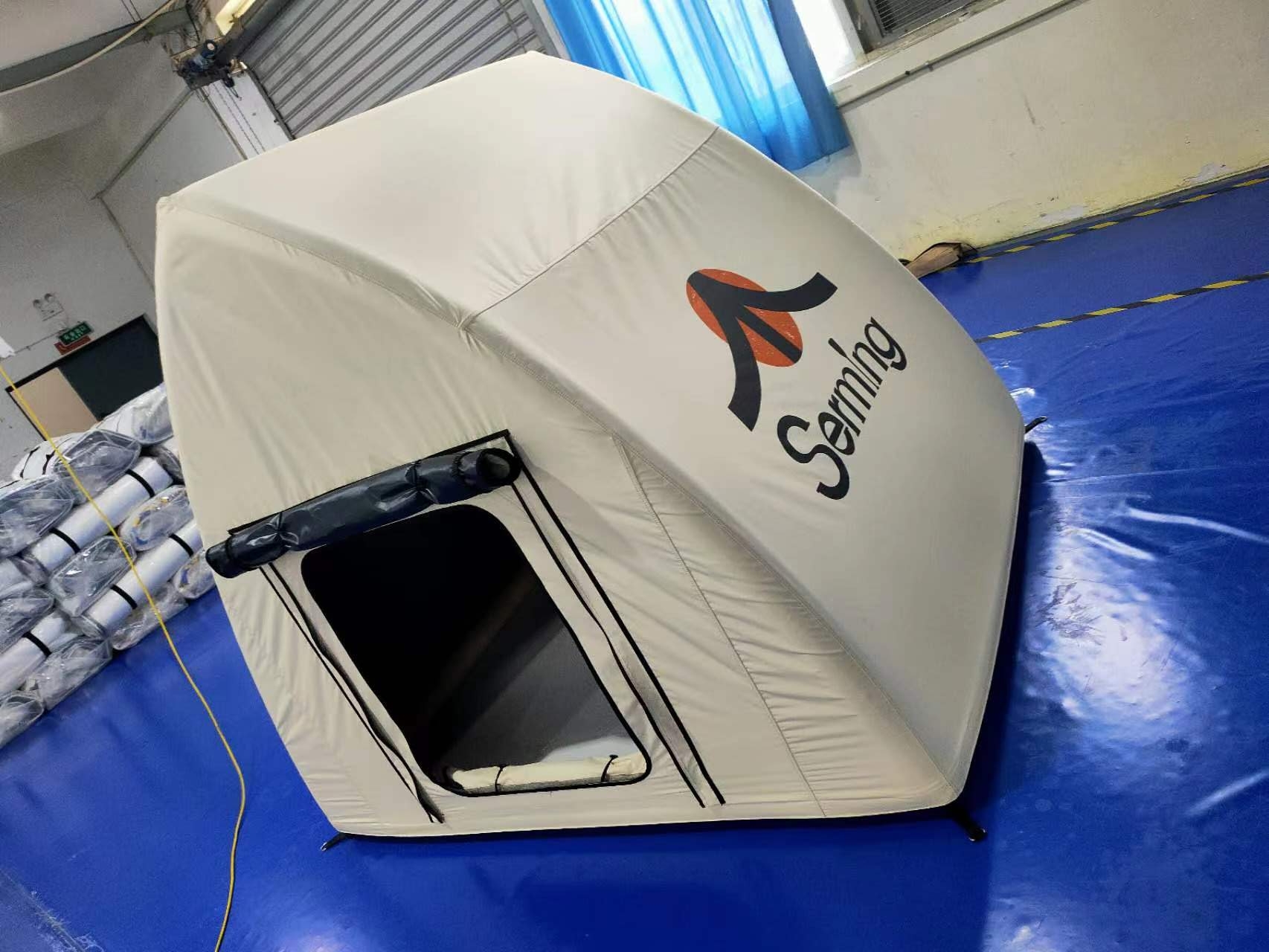 車でのキャンプツーリング用のPVC屋外テント