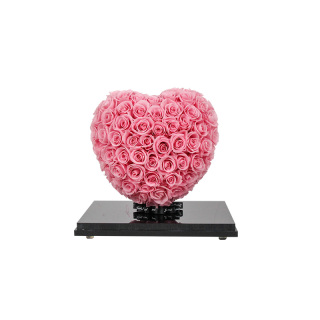 Romantico cuore di rosa conservato in 3D
