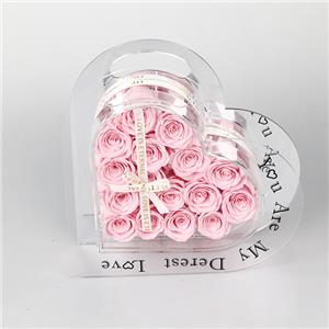 Confezione regalo con rose stabilizzate a forma di cuore