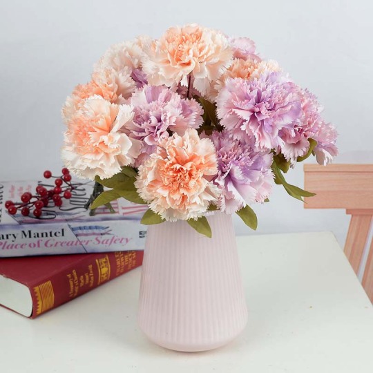 Искусственный шелковый цветок гвоздики