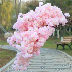 Decorativo con fiori di ciliegio artificiali