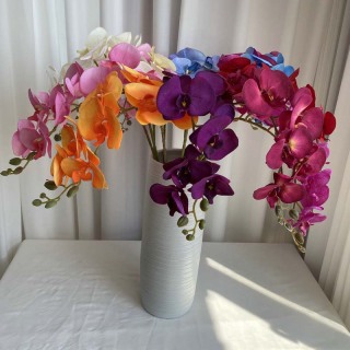 Decorazione artificiale di orchidea farfalla