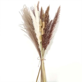 Decorazione artificiale dell'erba di pampa