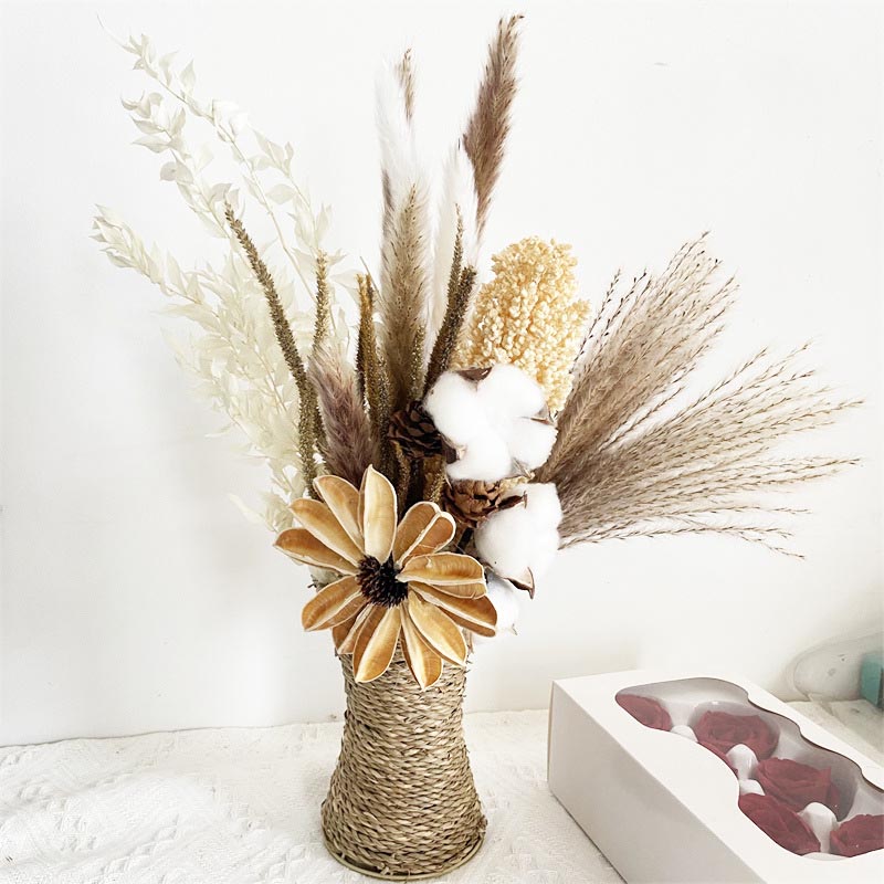 decoration pampas grass