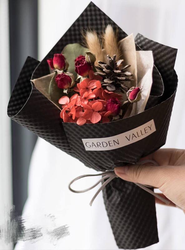 dried pampas flower bouquet