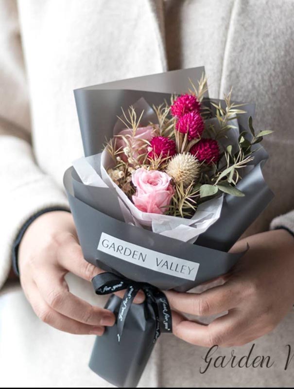 dried plant bouquet