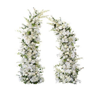 Decorazione floreale conica per matrimonio