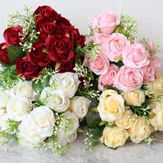 Fiori finti Mazzi di rose di seta artificiale