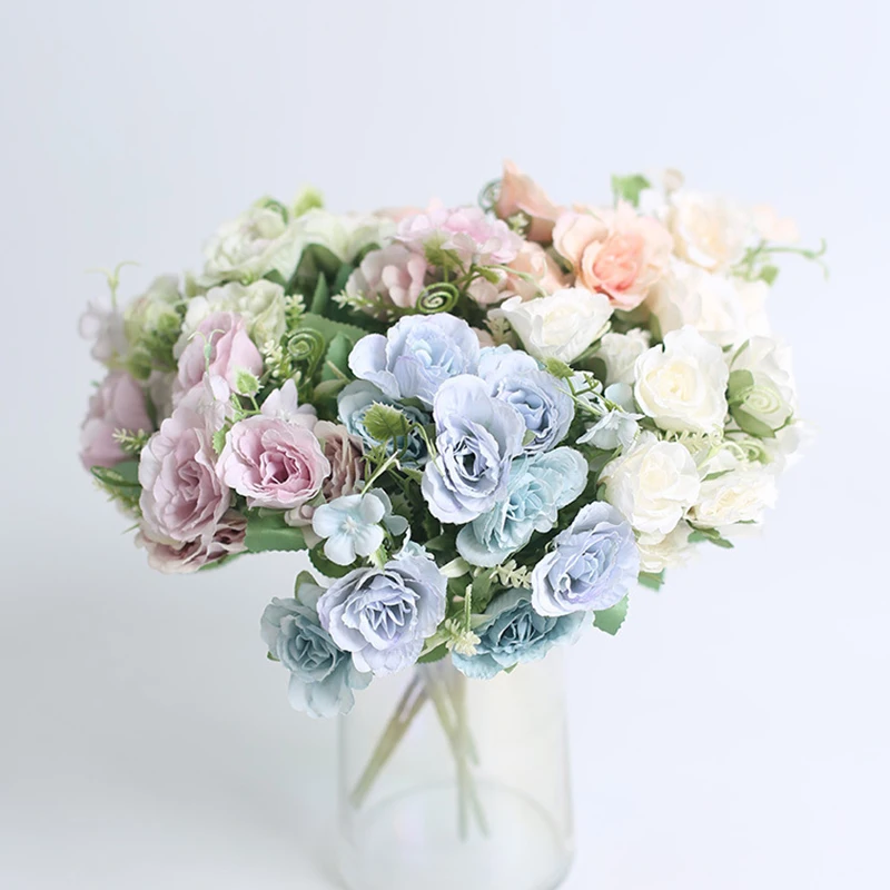 Bouquet da sposa di fiori di seta con bouquet di rose