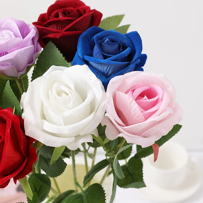 Fiori artificiali Una singola rosa di simulazione