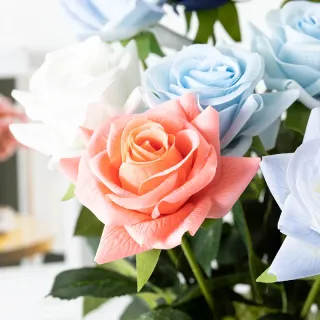 Rosa di seta artificiale a ramo singolo