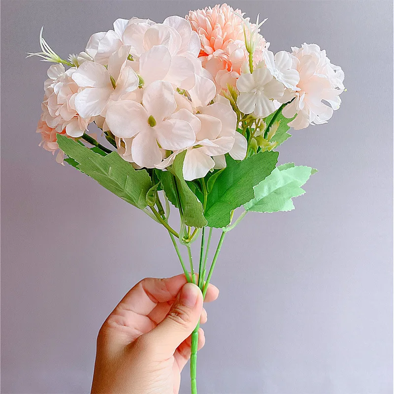 Bouquet floreale premium Ortensia di seta
