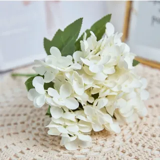 Fleurs artificielles d'hortensia à tige courte