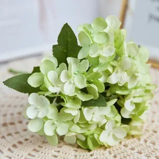 Fleurs artificielles d'hortensia à tige courte