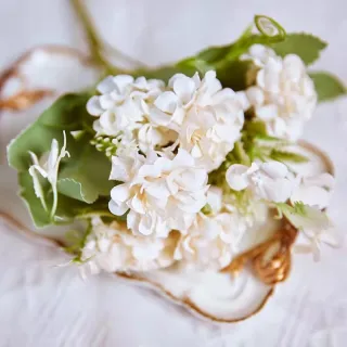 Bouquet di ortensie di seta a testa piccola