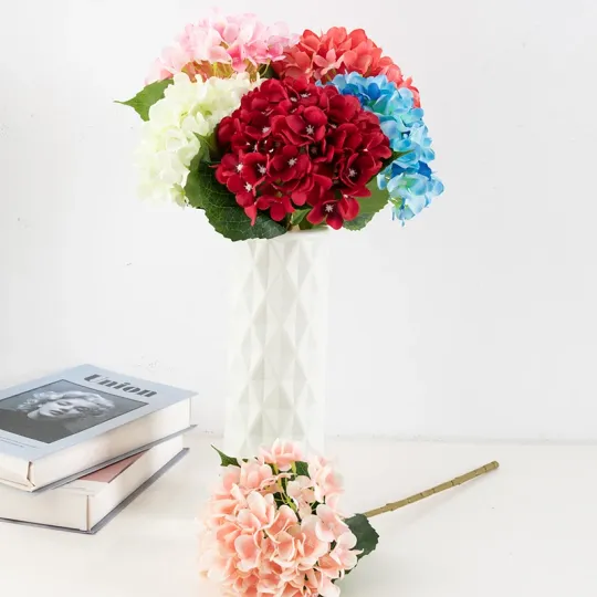 Искусственное одиночное украшение фона гортензии