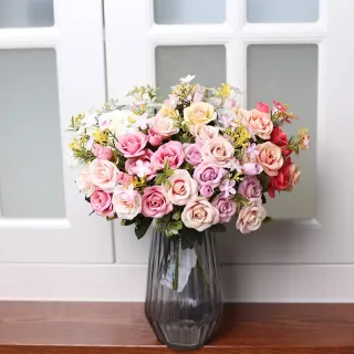 Decorazione bouquet di rose in seta