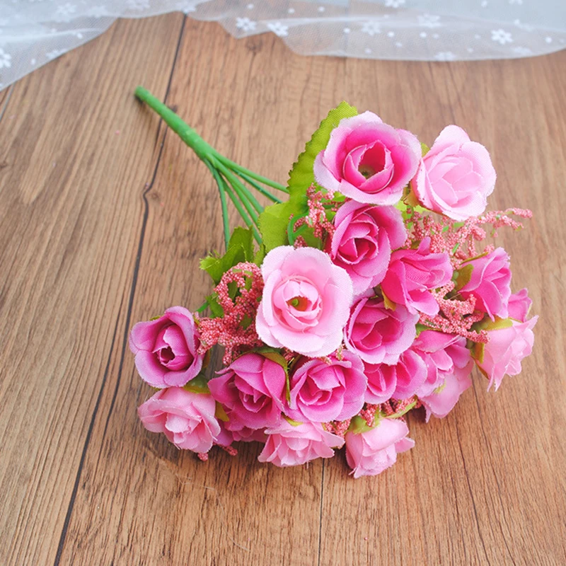 Bouquet di rose artificiali con 20 teste piccole