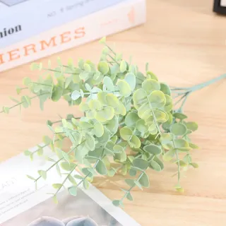 Feuille d'eucalyptus artificielle en plastique