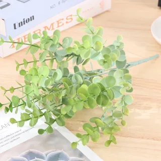 Feuille d'eucalyptus artificielle en plastique
