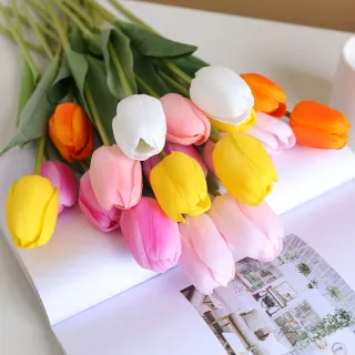 Mesterséges tulipán csokor lakberendezés