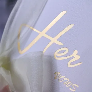 Biglietti d'auguri di nozze personalizzati con farfallino con logo alla moda