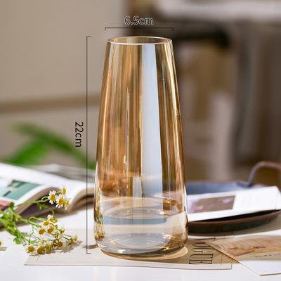 Vaso di vetro con composizione floreale, ornamenti da tavolo trasparenti