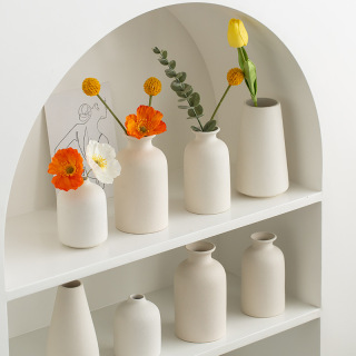 Ornements de vase en céramique givrée blanche