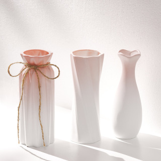 Ornamenti per vasi in ceramica rosa sfumato