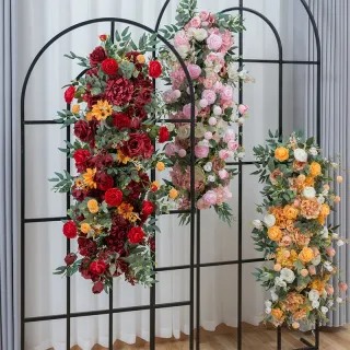 Decorazioni per matrimoni in fila di fiori artificiali