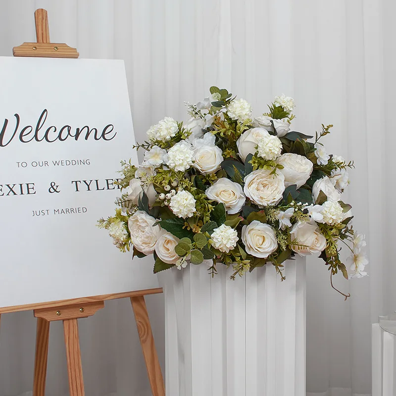 Decorazione di nozze con palla di rosa e peonia artificiale