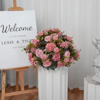 Decorazione di nozze con palla di rosa e peonia artificiale