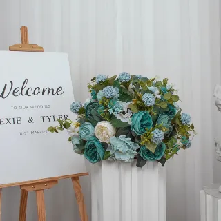 Decorazione di nozze con palla di rosa e peonia artificiale
